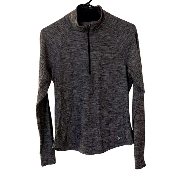 Old Navy Active Semi-Fitted Long Sleeve Pullover - Picture 1 of 4